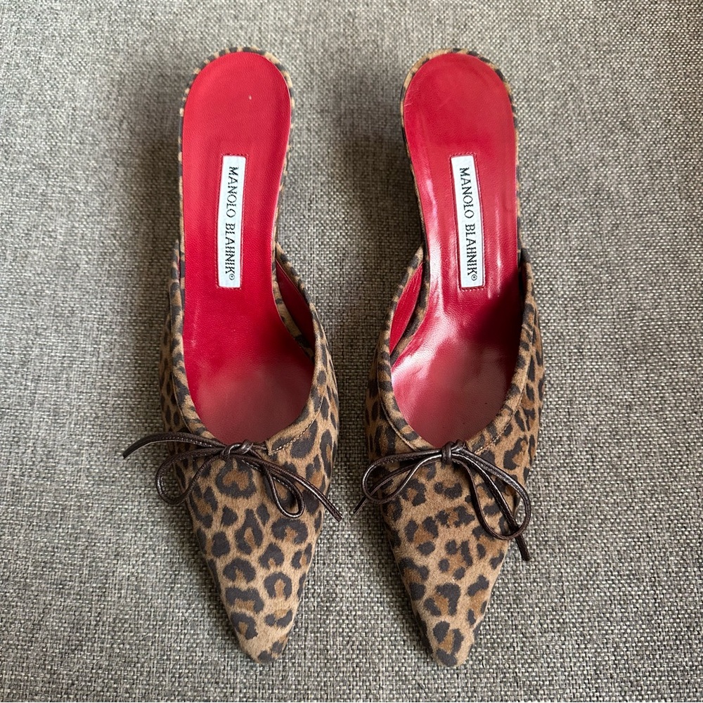Vintage Manolo Blahnik leopard heels